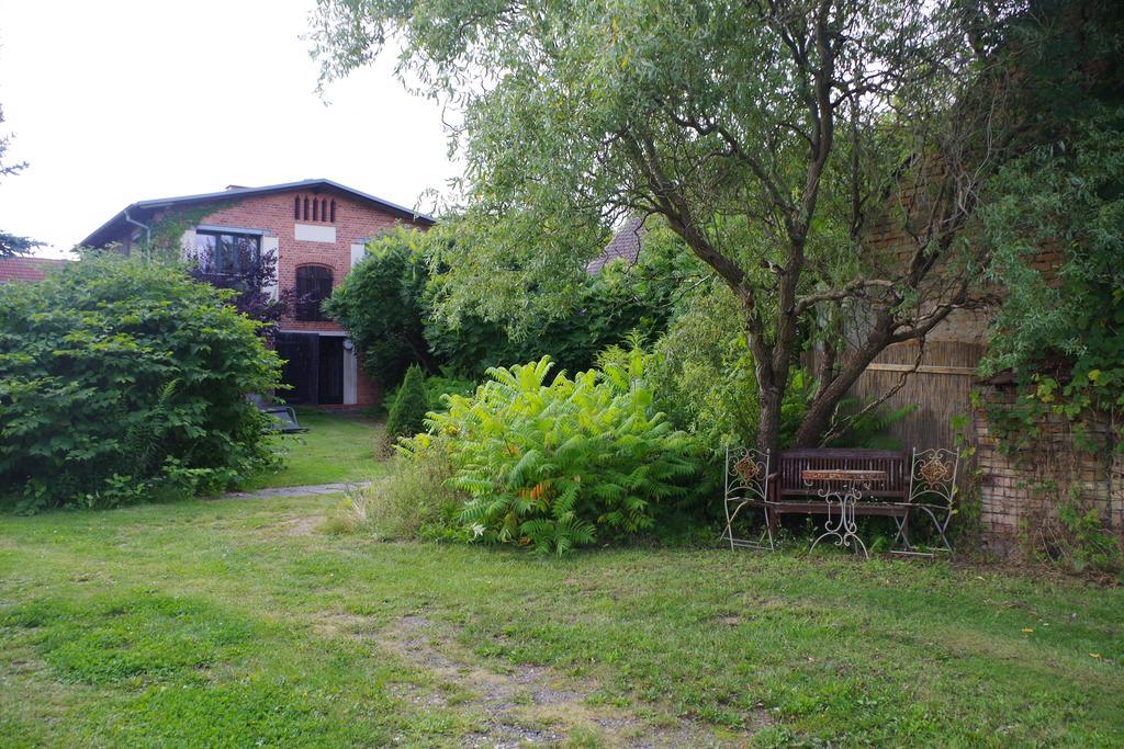 Haus Am See In Kleinzerlang Esterno foto